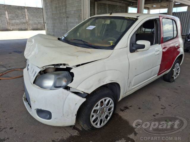 2016 FIAT UNO 