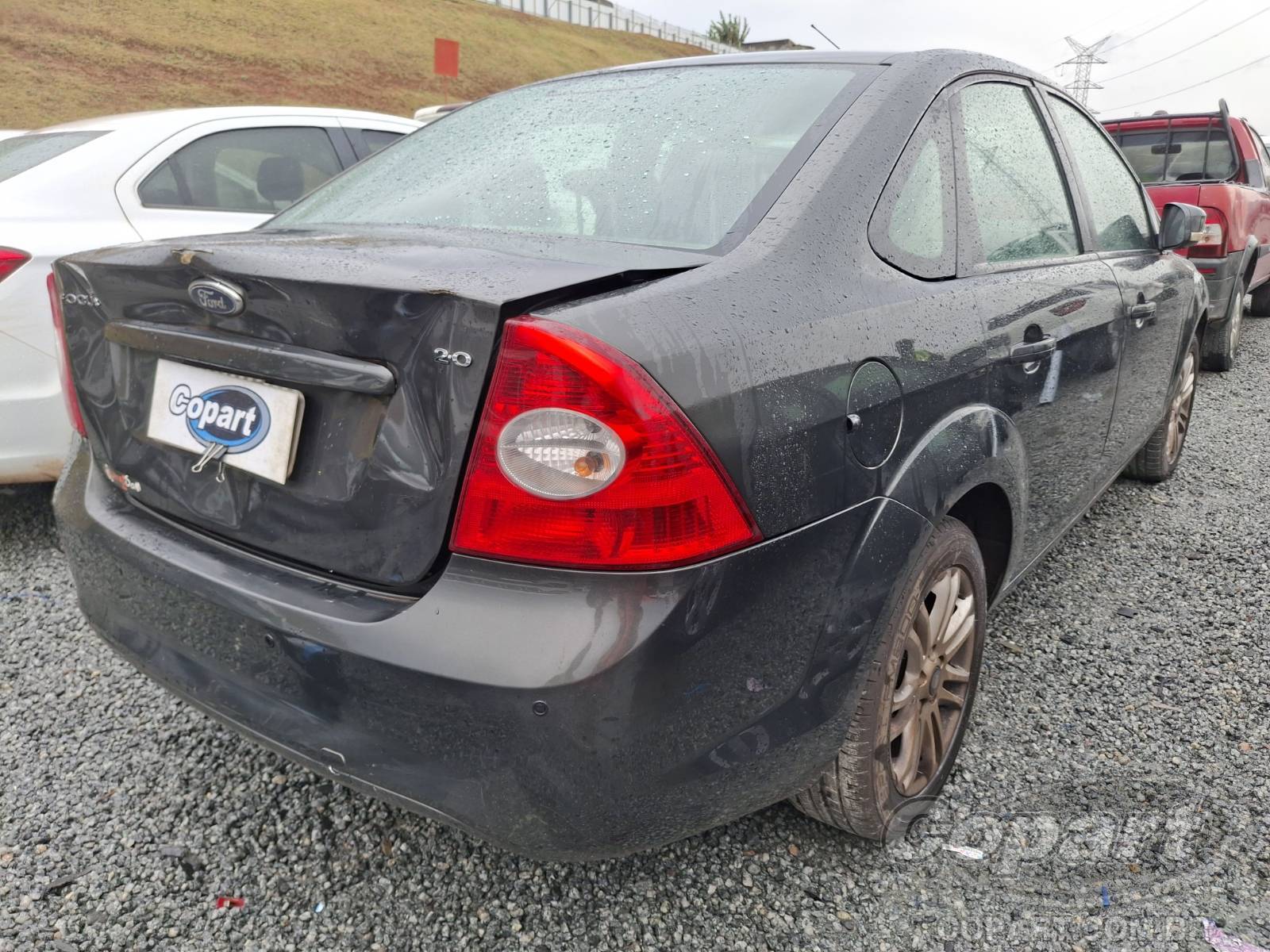 2013 FORD FOCUS SEDAN — foto 4 de 11