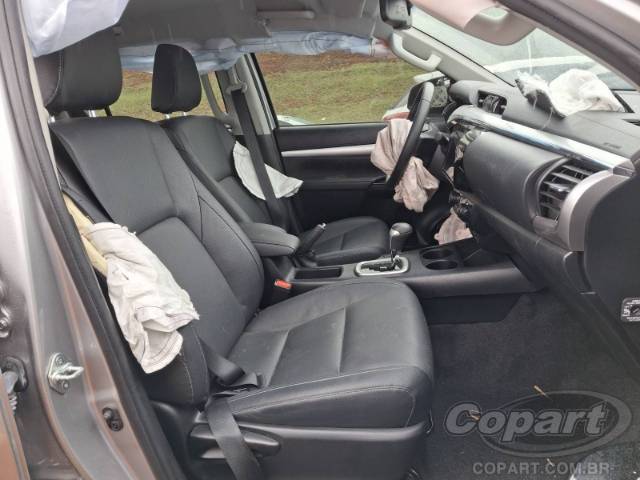 2024 TOYOTA HILUX CD 