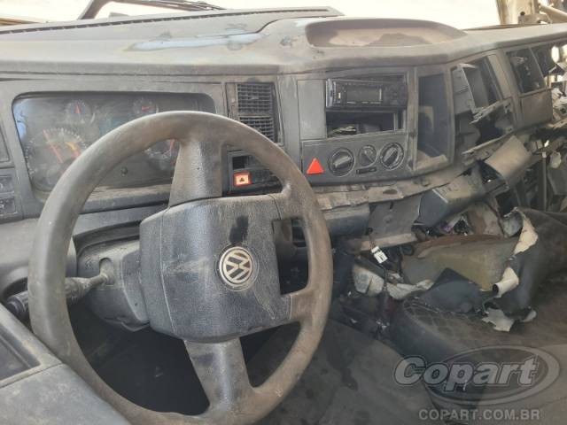 2013 VOLKSWAGEN CONSTELLATION 