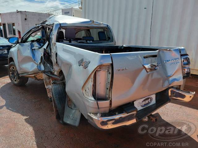 2024 TOYOTA HILUX CD 