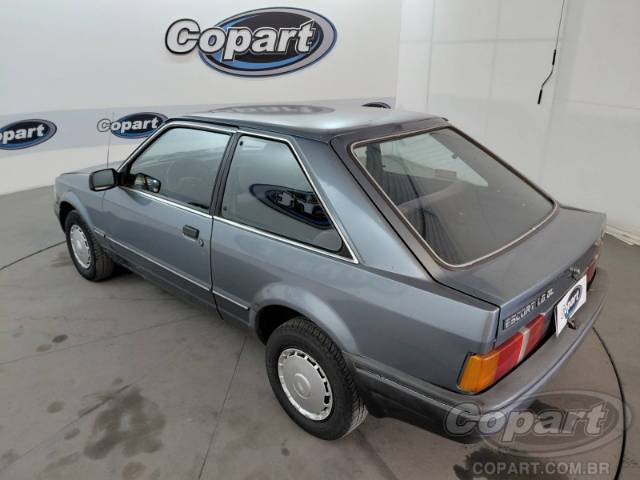 1991 FORD ESCORT 