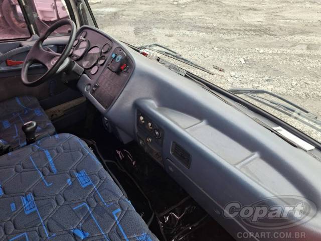 2010 MERCEDES BENZ 1718 