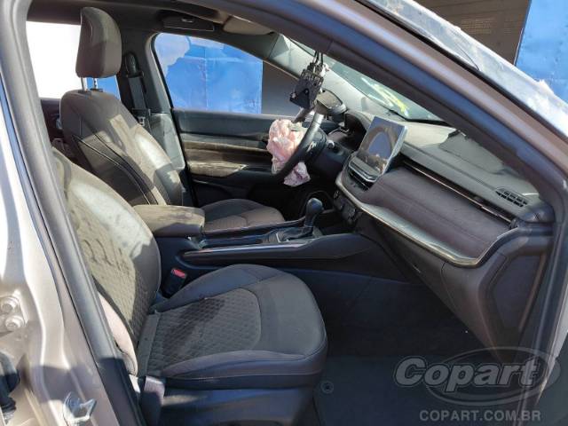 2024 JEEP COMMANDER 