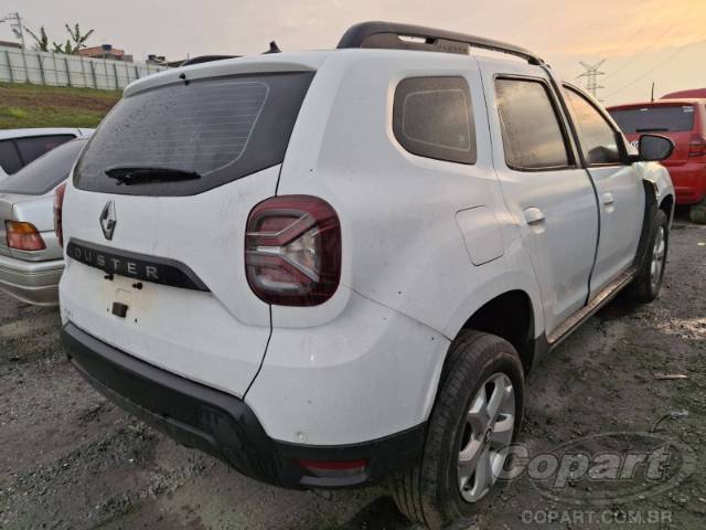 2025 RENAULT DUSTER 