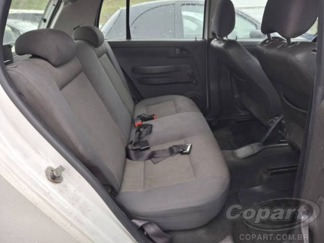 2004 VOLKSWAGEN FOX 