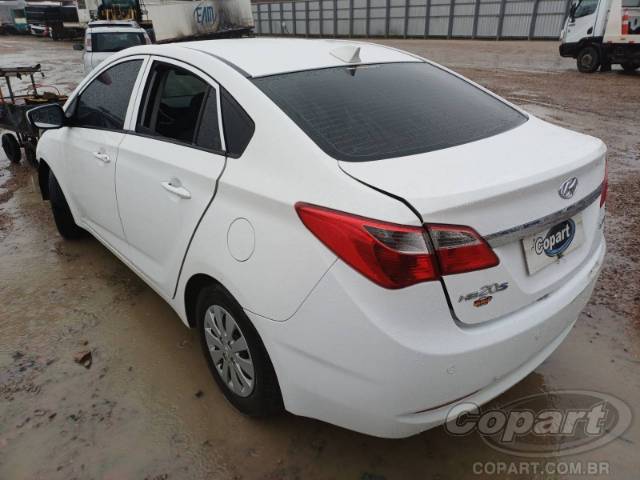 2014 HYUNDAI HB20S 