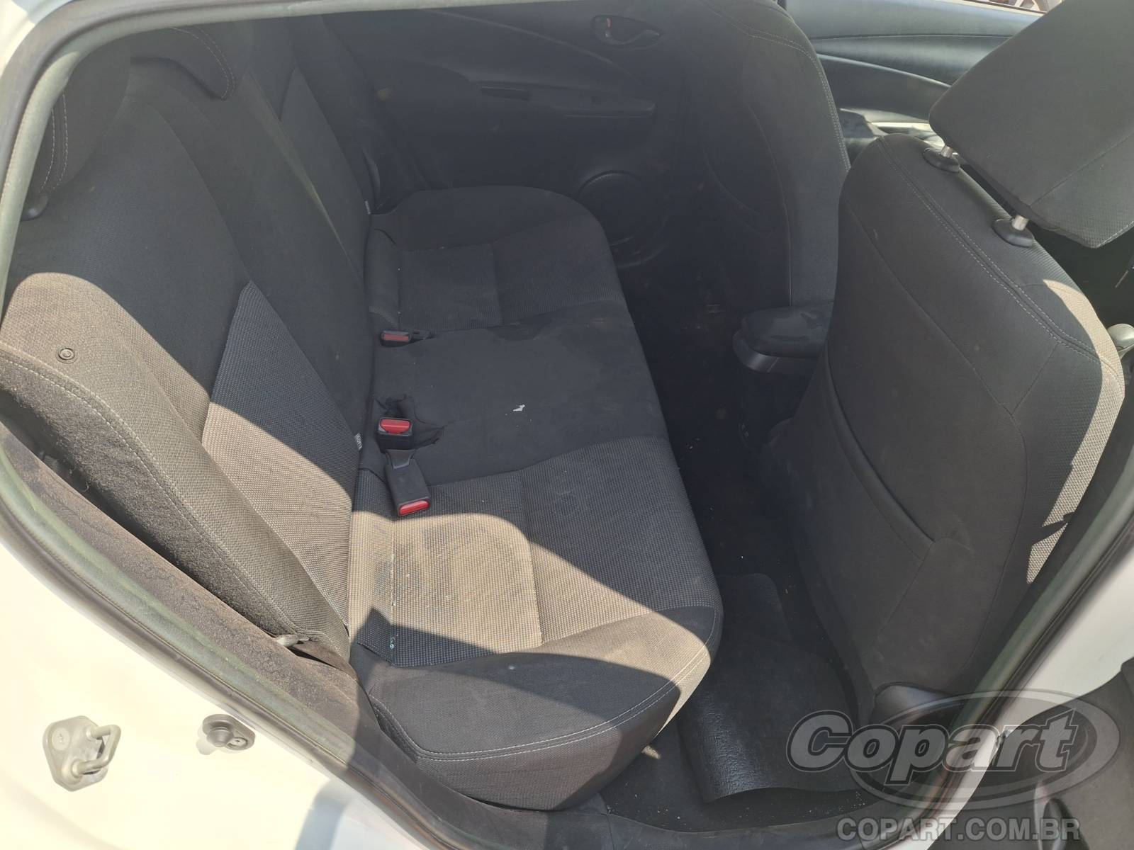 2023 TOYOTA YARIS — foto 6 de 10