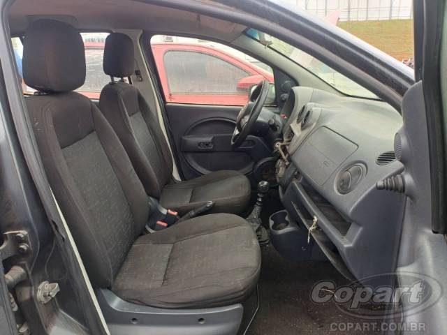 2013 FIAT UNO 