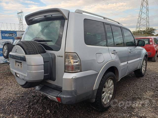 2008 MITSUBISHI PAJERO FULL 