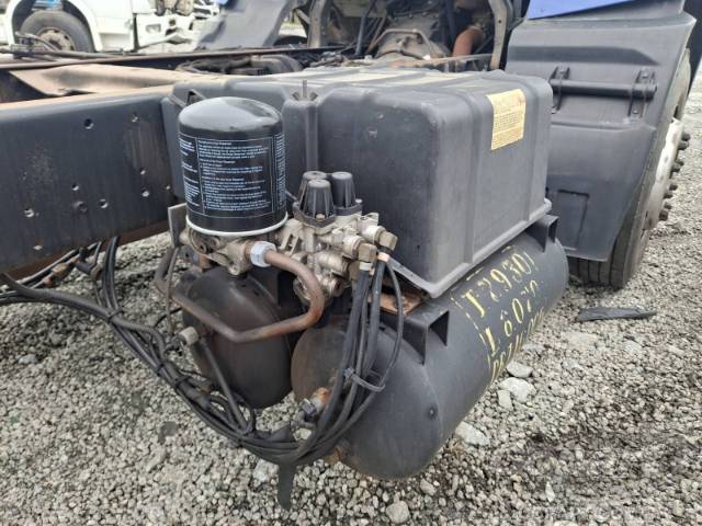 2010 MERCEDES BENZ 1718 