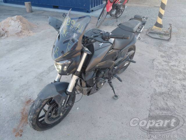 2025 BAJAJ DOMINAR 