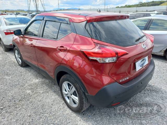 2021 NISSAN KICKS 