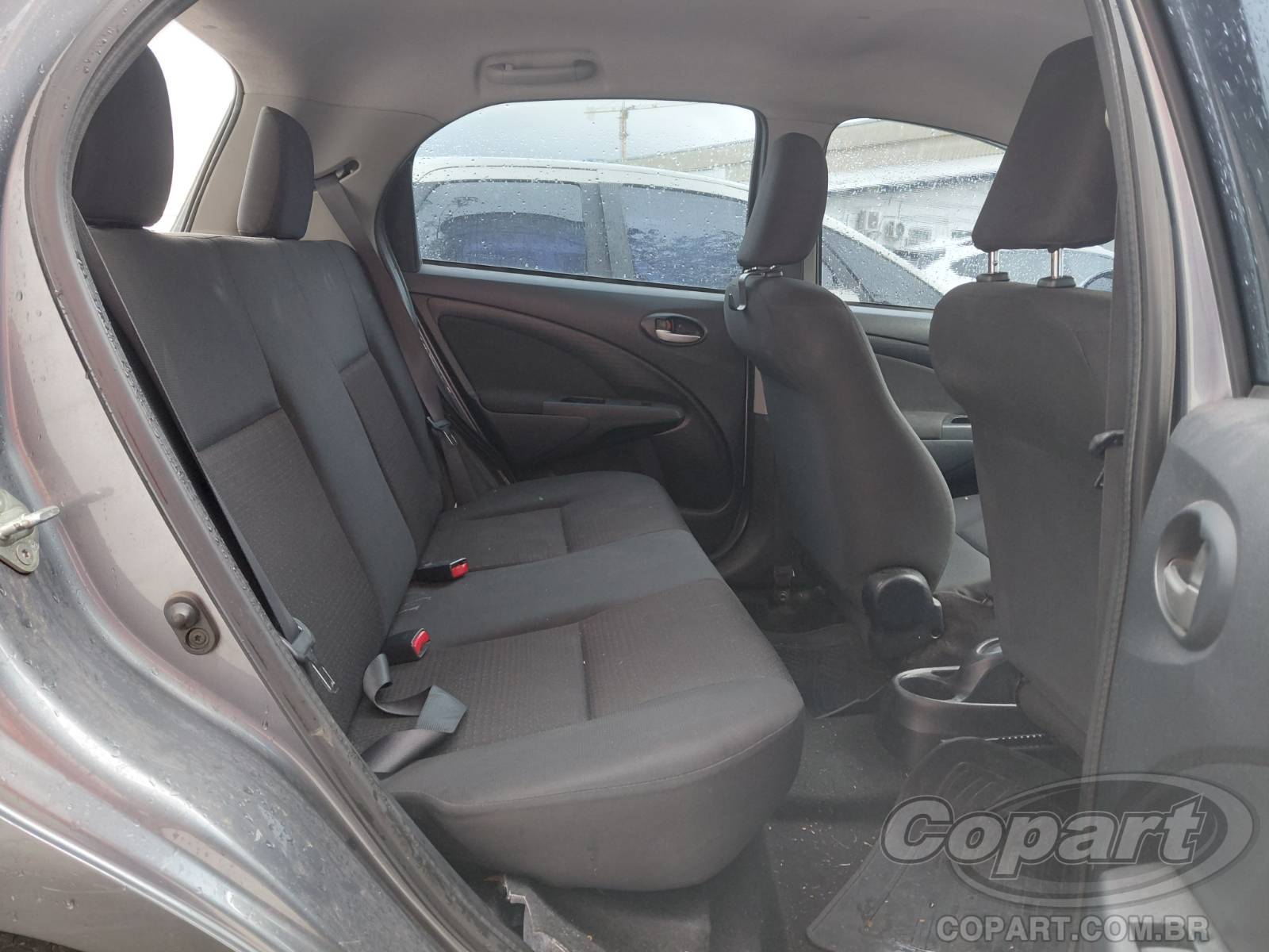 Foto 6 de 10: 2014 TOYOTA ETIOS