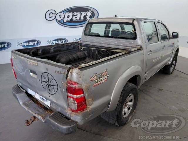 2015 TOYOTA HILUX CD 