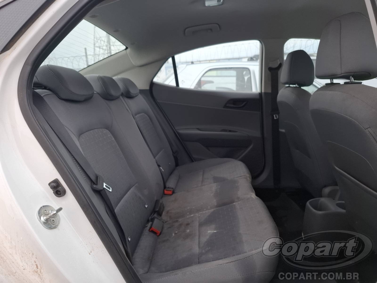 Foto 6 de 14: 2026 HYUNDAI HB20S