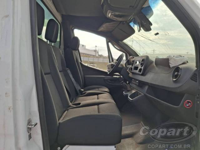2027 MERCEDES-BENZ Sprinter Truck 