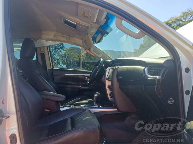 2017 TOYOTA HILUX SW4 