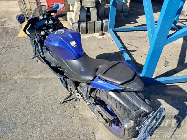 2025 YAMAHA YZF R15 