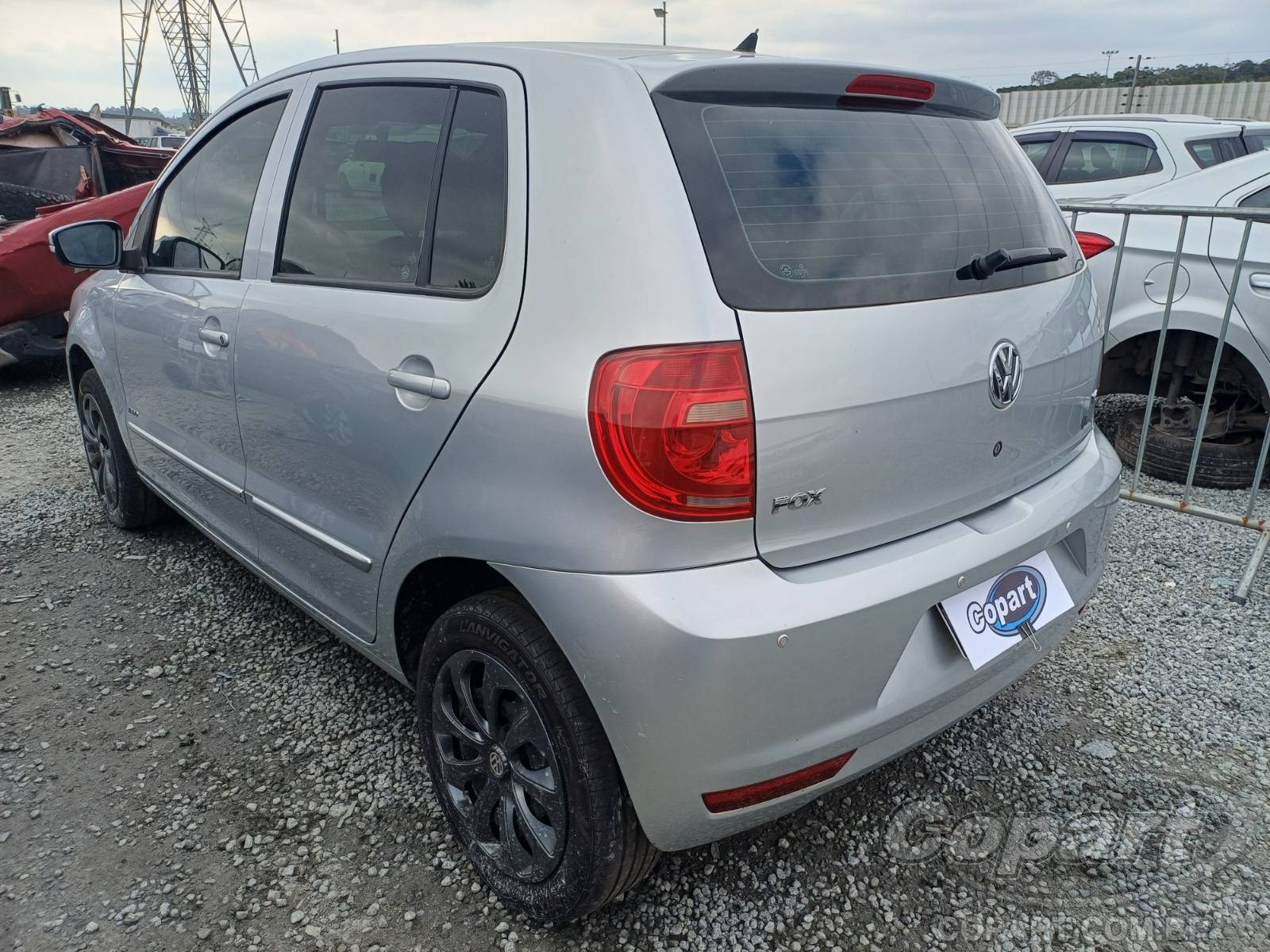 2010 VOLKSWAGEN FOX — foto 3 de 11
