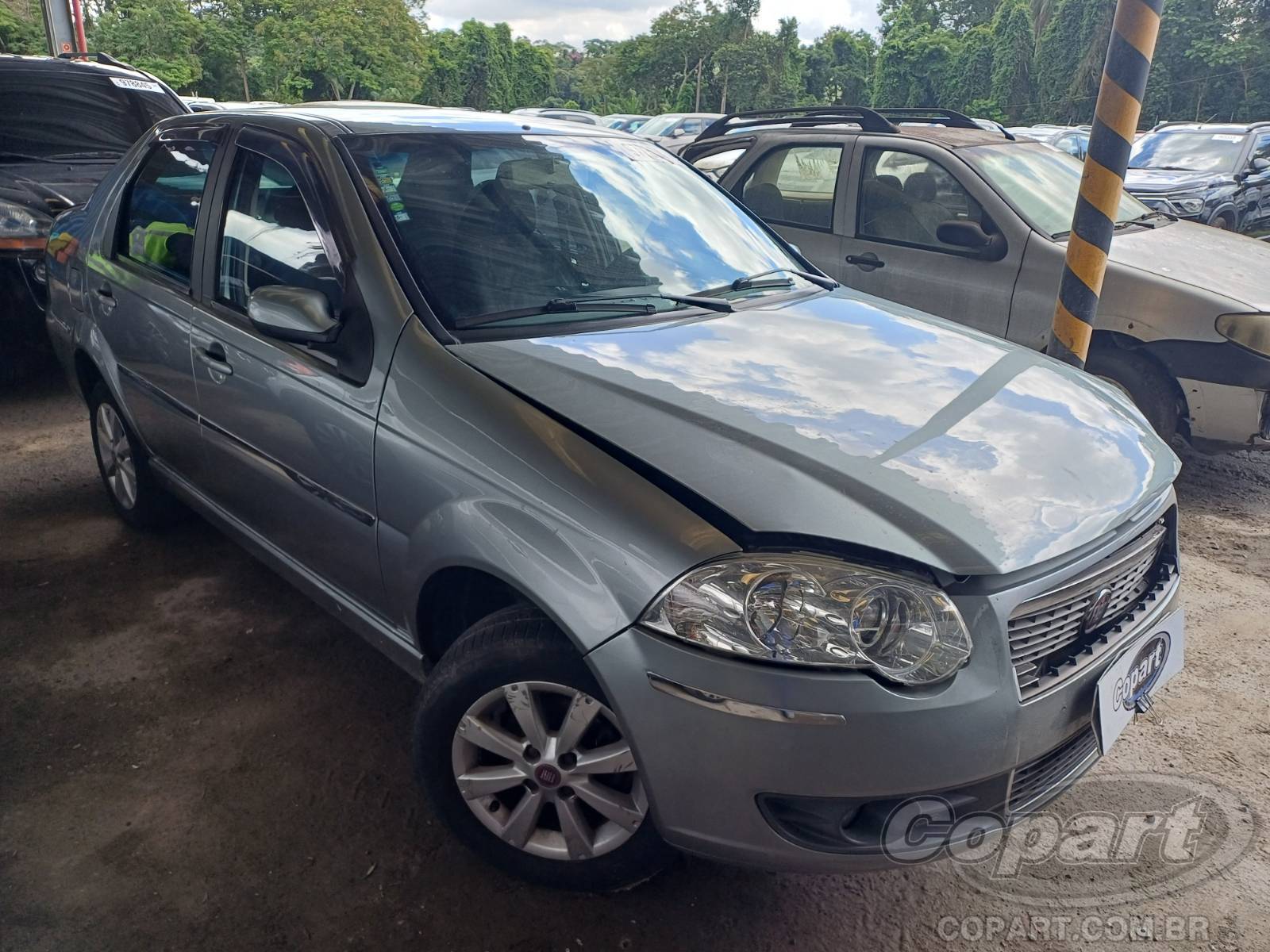 Fiat Siena ELX 1.0 Fire 2010 Colisão Média Monta