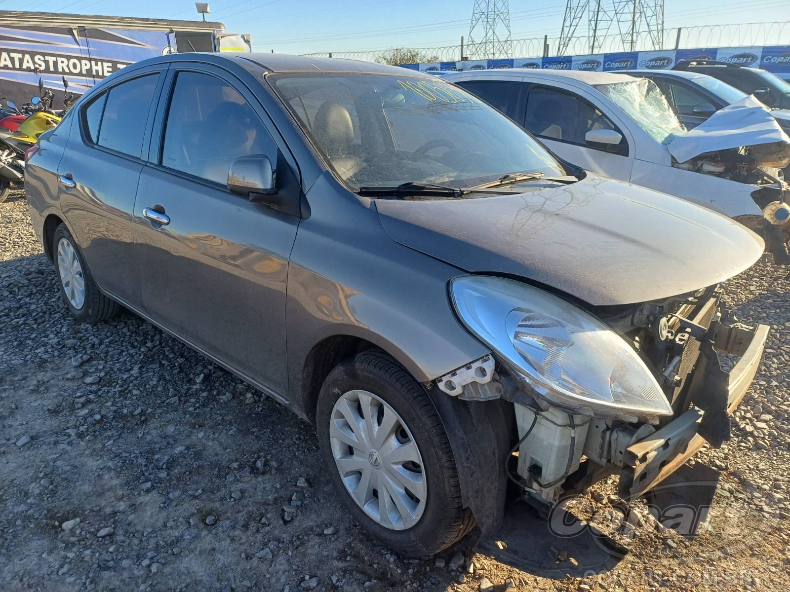 NISSAN VERSA SV 1.6 16V 2014