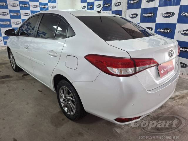 2023 TOYOTA YARIS SEDA 