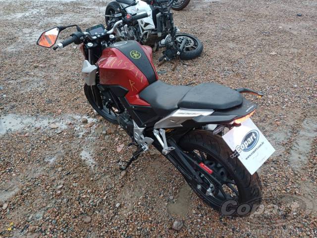 2026 HONDA CB 300F 