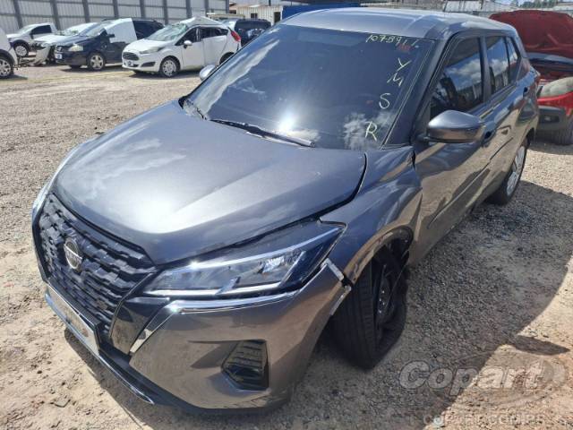 2025 NISSAN Kicks Play 