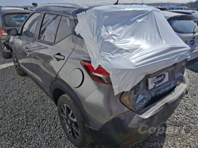 2020 NISSAN KICKS 