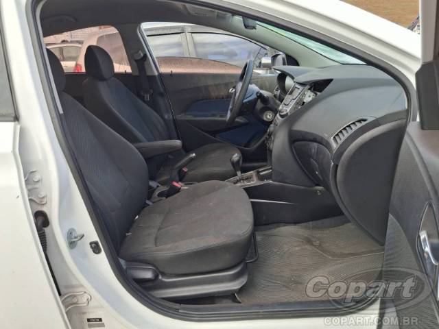 2014 HYUNDAI HB20 