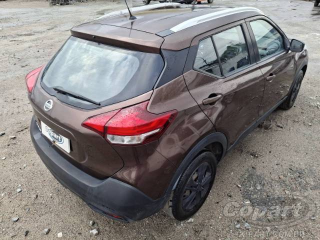 2019 NISSAN KICKS 
