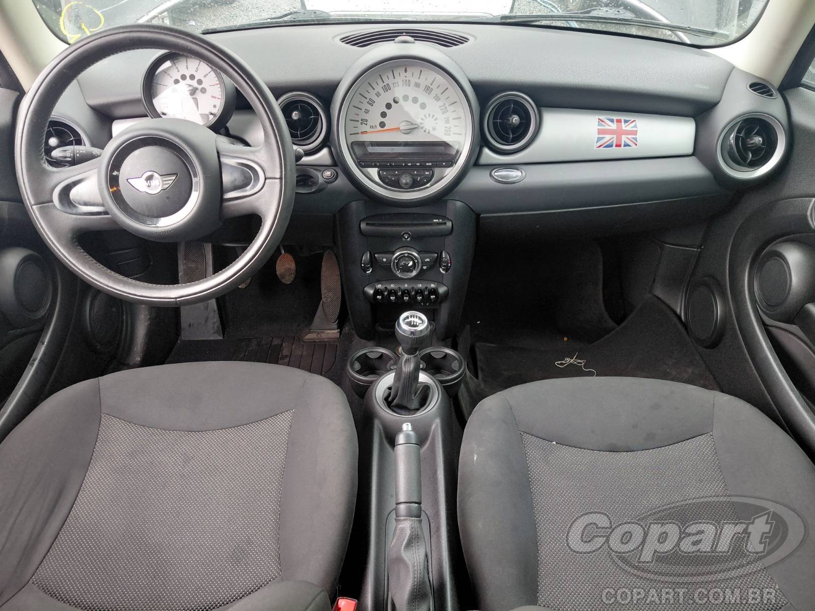 2011 MINI COOPER — foto 9 de 15