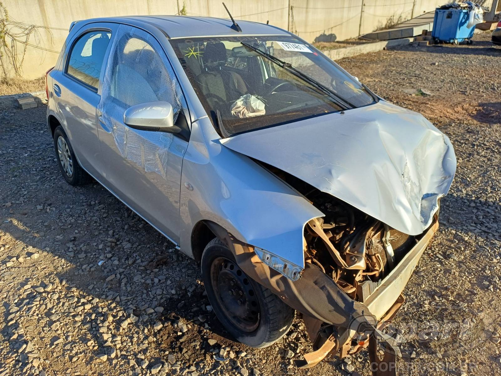 Toyota Etios X 1.3 16V Dual VVT-i 2018 Colisão Média Monta
