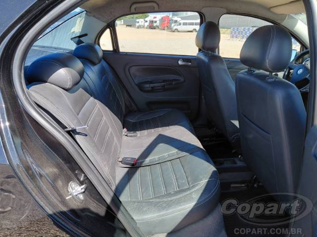 2009 VOLKSWAGEN VOYAGE 