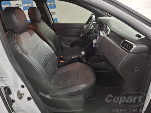 2021 RENAULT DUSTER 