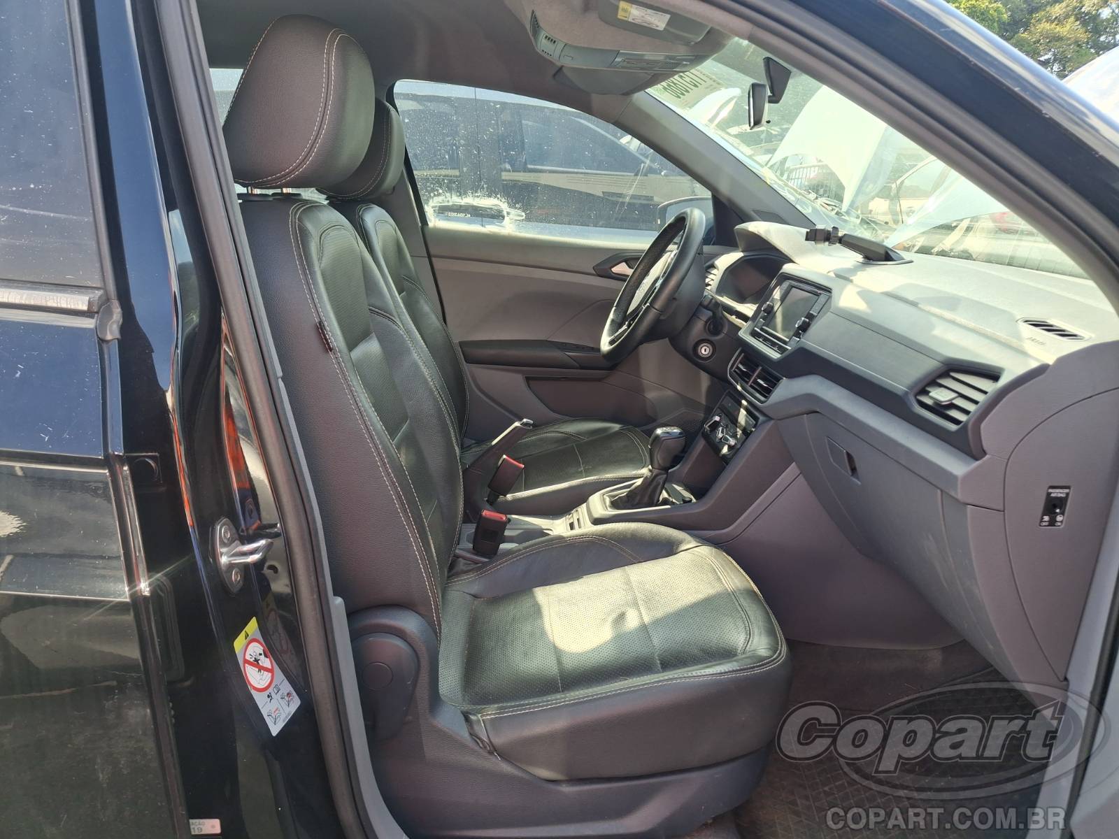 2020 VOLKSWAGEN T-CROSS — foto 5 de 10