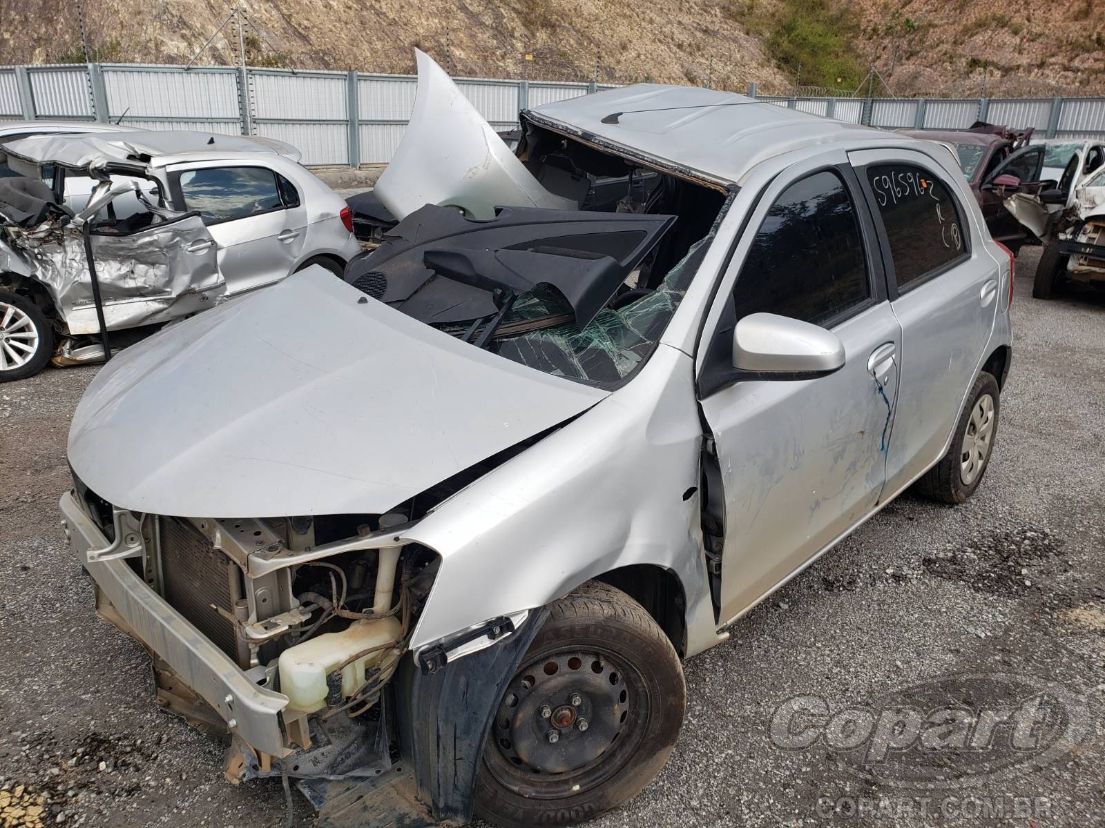 Foto 2: 2016 TOYOTA ETIOS