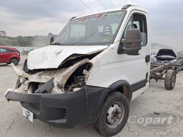 2015 IVECO DAILY CHASSI 