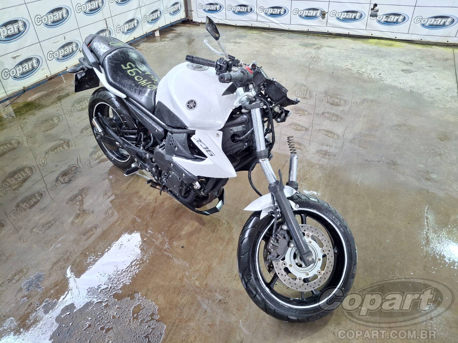 2012 YAMAHA XJ6