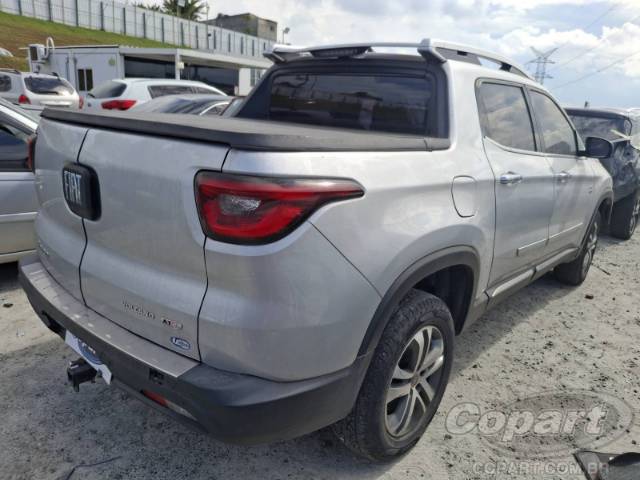 2017 FIAT TORO 
