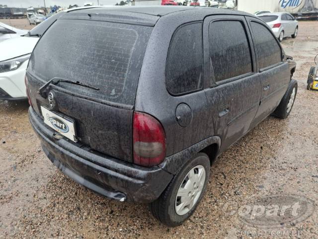 2002 CHEVROLET CORSA 