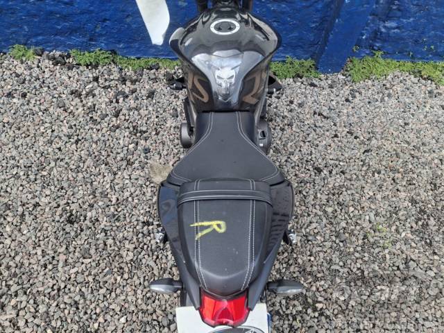 2023 TRIUMPH STREET TRIPLE 