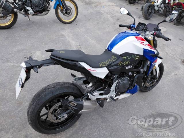 2024 BMW F 900 