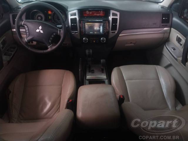 2015 MITSUBISHI PAJERO FULL 