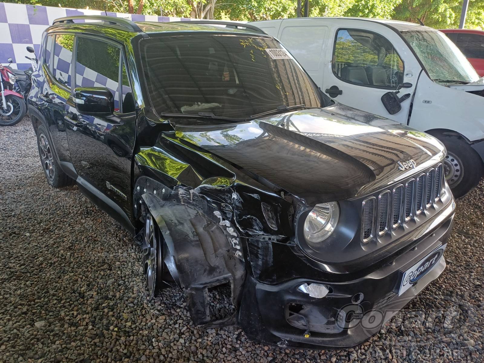 Veículo Fiat Renegade JEEP RENEGADE LONGITUDE 1.8 16V E.TORQ FLEXIVEL ALCOOL/GASOLINA 2015/2016 2016 em leilão