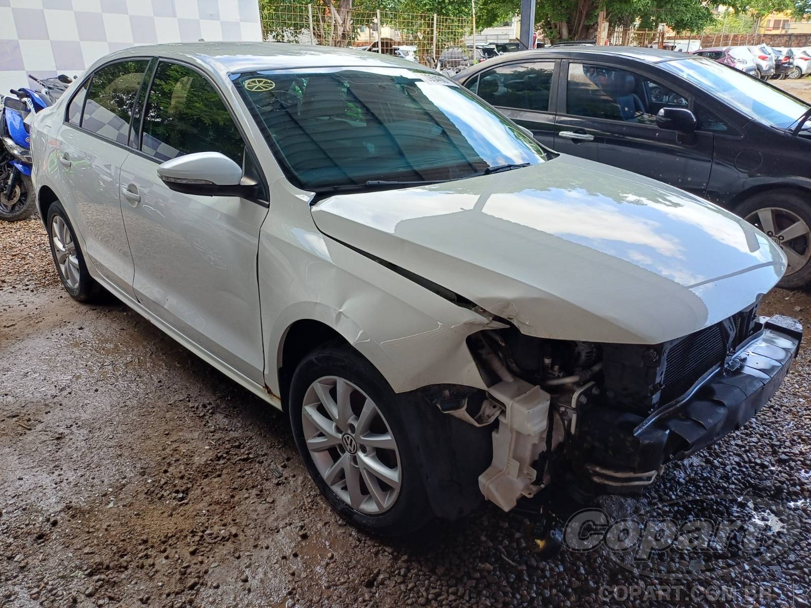 Veículo VW - VolksWagen Jetta Volkswagen Jetta Comfortline 2.0 Total Flex 2012 Colisão Média Monta 2012 em leilão