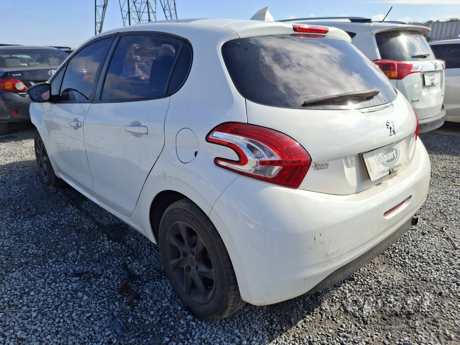 Foto 3: 2014 PEUGEOT 208