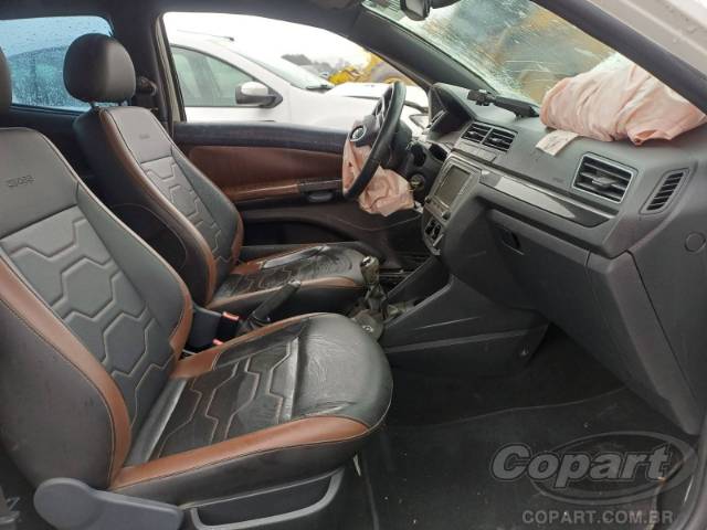 2019 VOLKSWAGEN SAVEIRO CD 