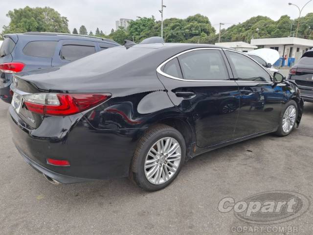 2018 LEXUS ES 